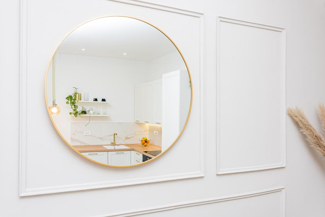 Beautiful Apartment In Split Center Kültér fotó